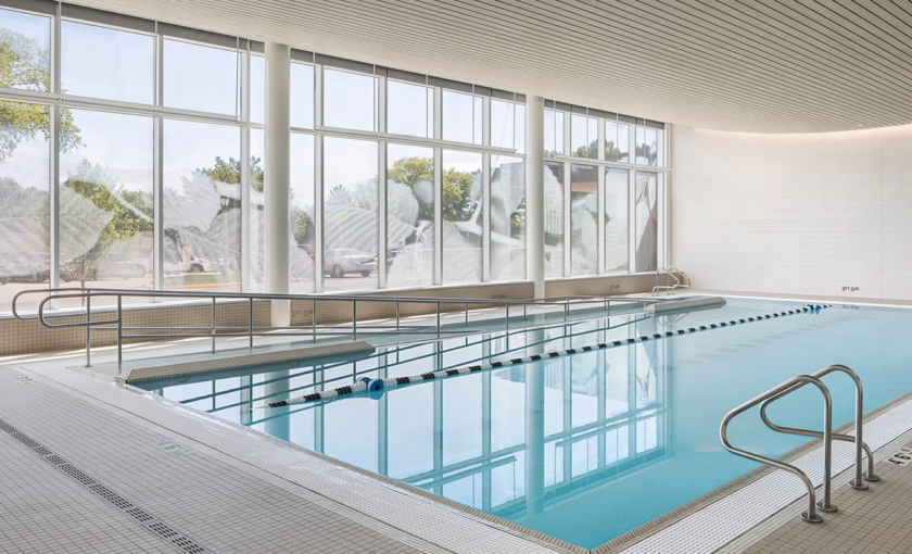 Skyline Design-Living Glass Wall: Why Every Commercial Space Needs Architectural Glass “Greenery”