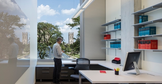 Skyline Design-University of Chicago William Eckhardt Research Center